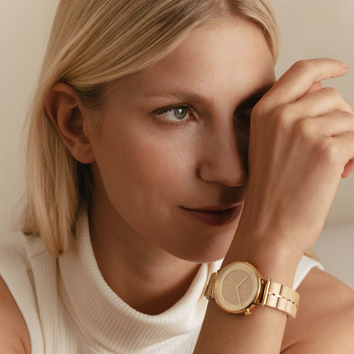 a36 gold wrist