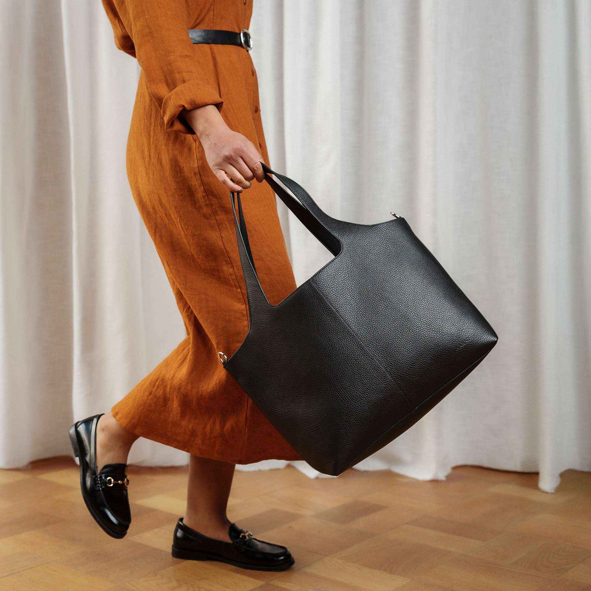 Aava Tote Bag (Black)