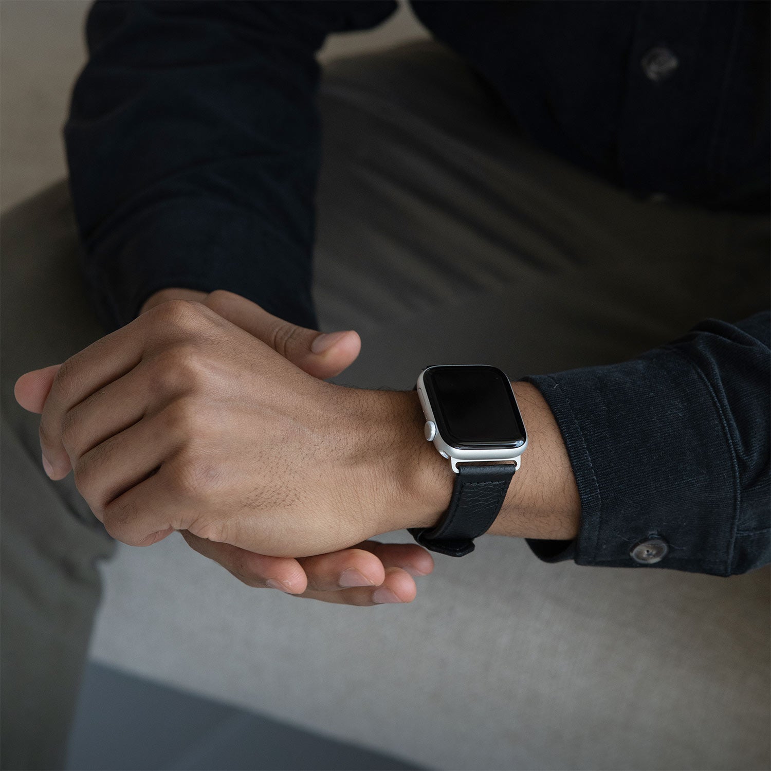 Hirvennahkainen Apple Watch ranneke (musta)