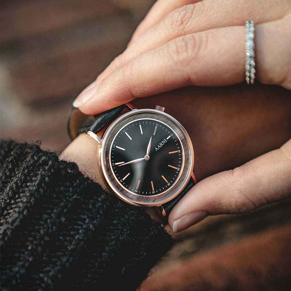 Aurora - Walnut