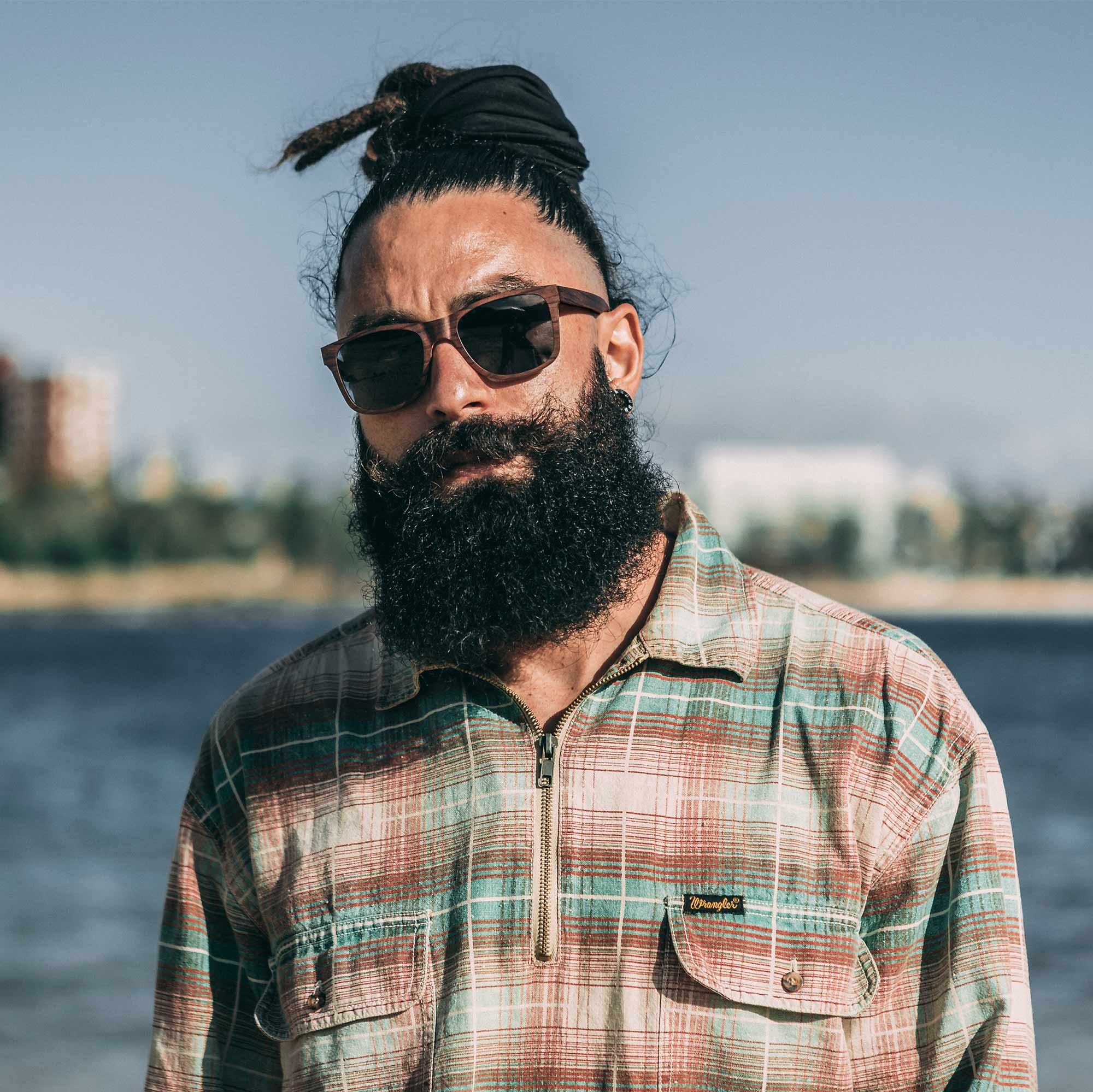 Blues – Ruusupuu