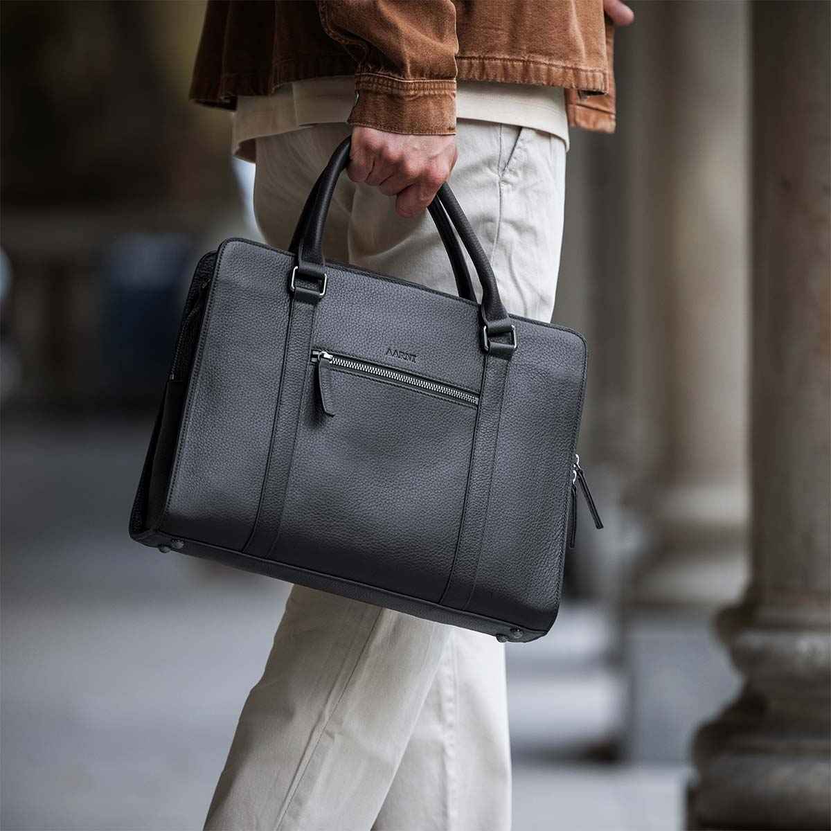 Venture Briefcase (Black)