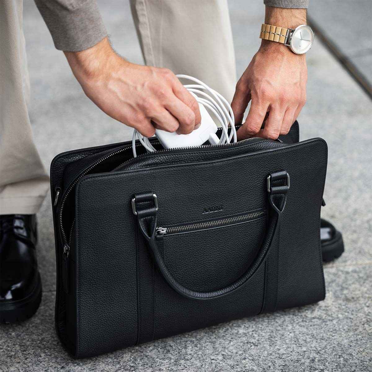 Venture Briefcase (Black)