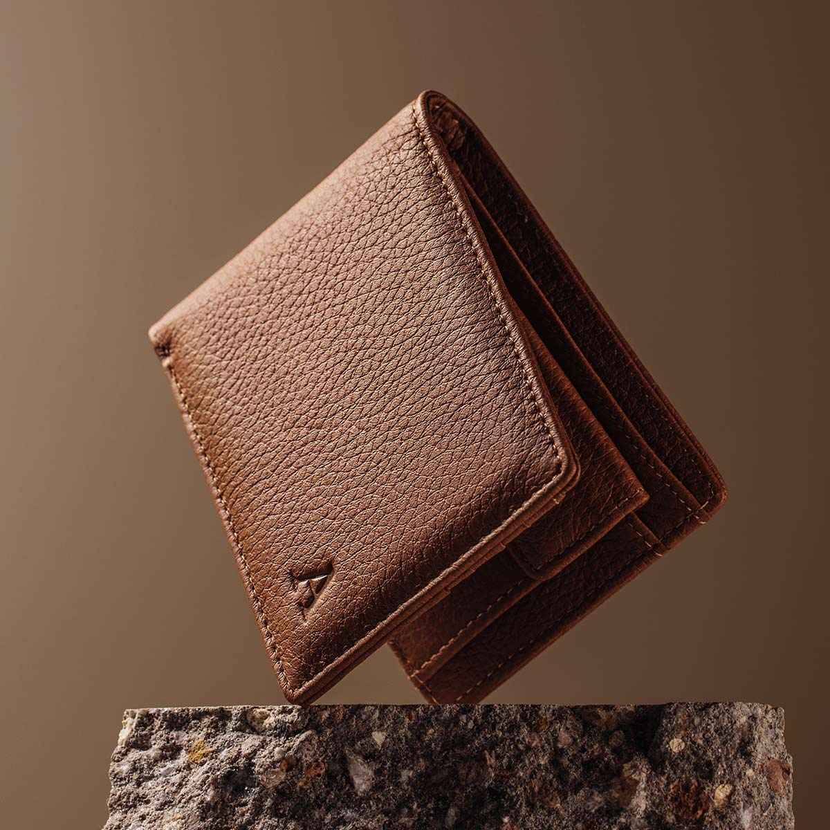 Elk Leather Wallet with Coin Pocket (Cognac)