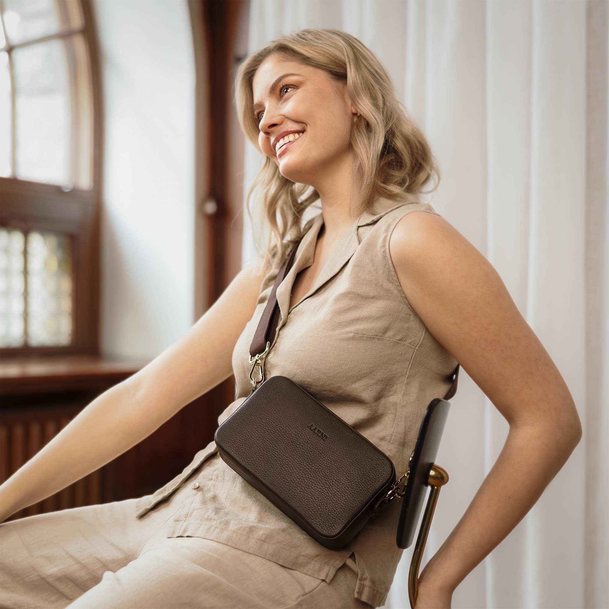Crossbody Bag (Dark Brown)