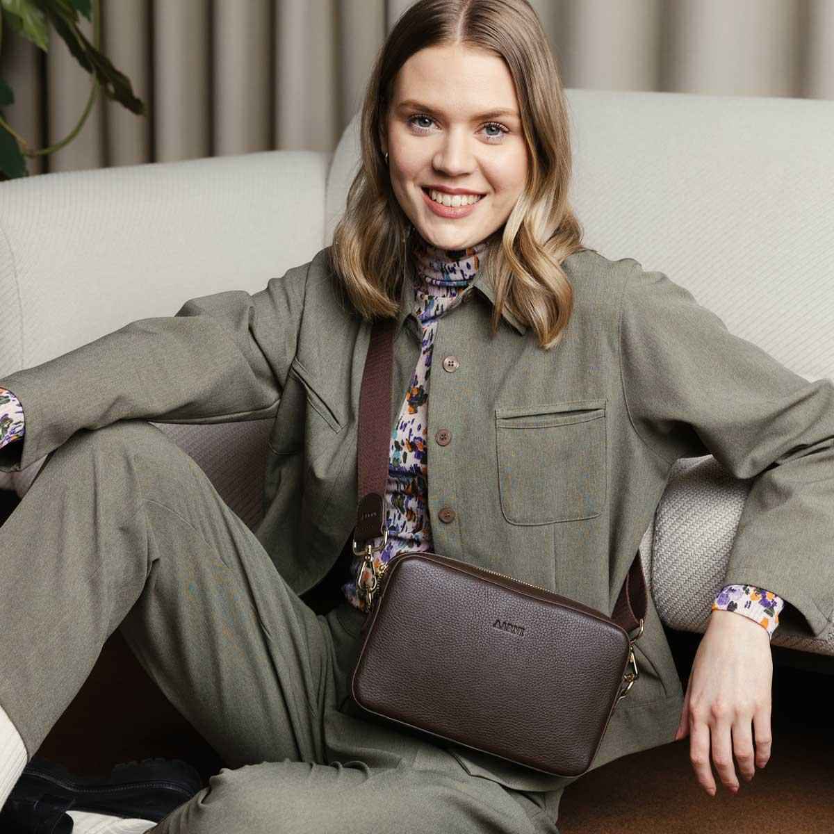 Large Crossbody Bag (Dark Brown)