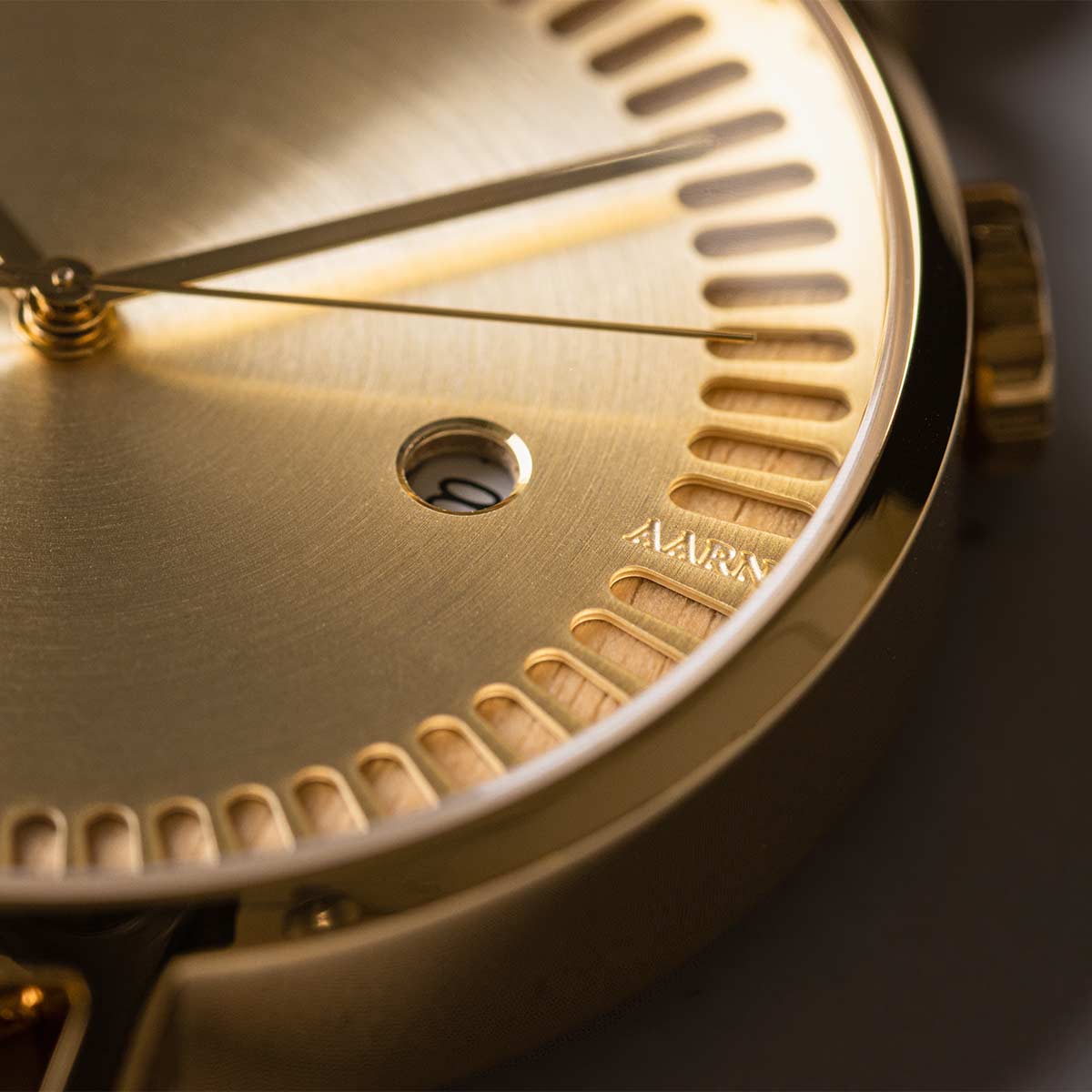l42 close gold