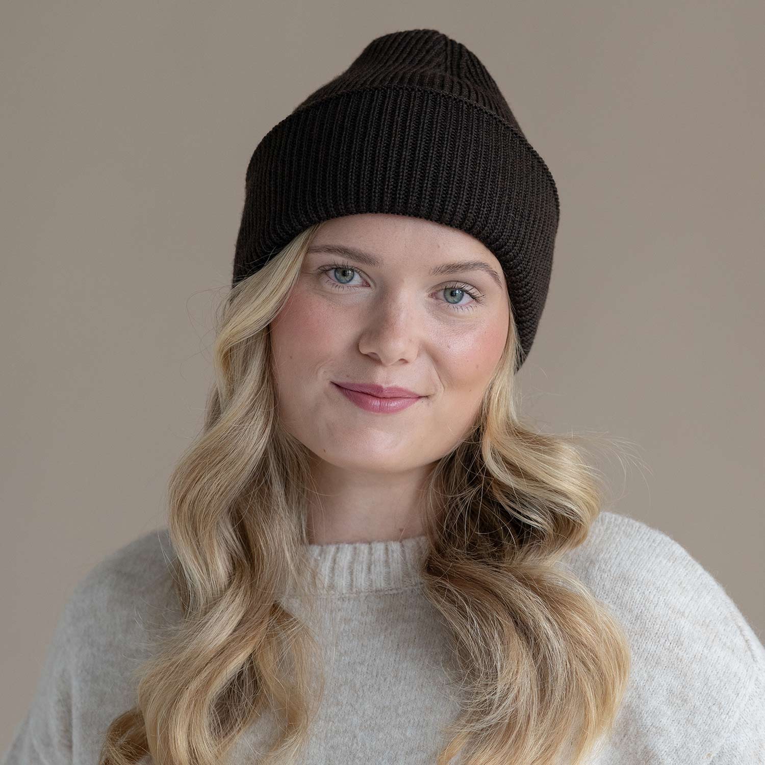 Merino Beanie (Brown)