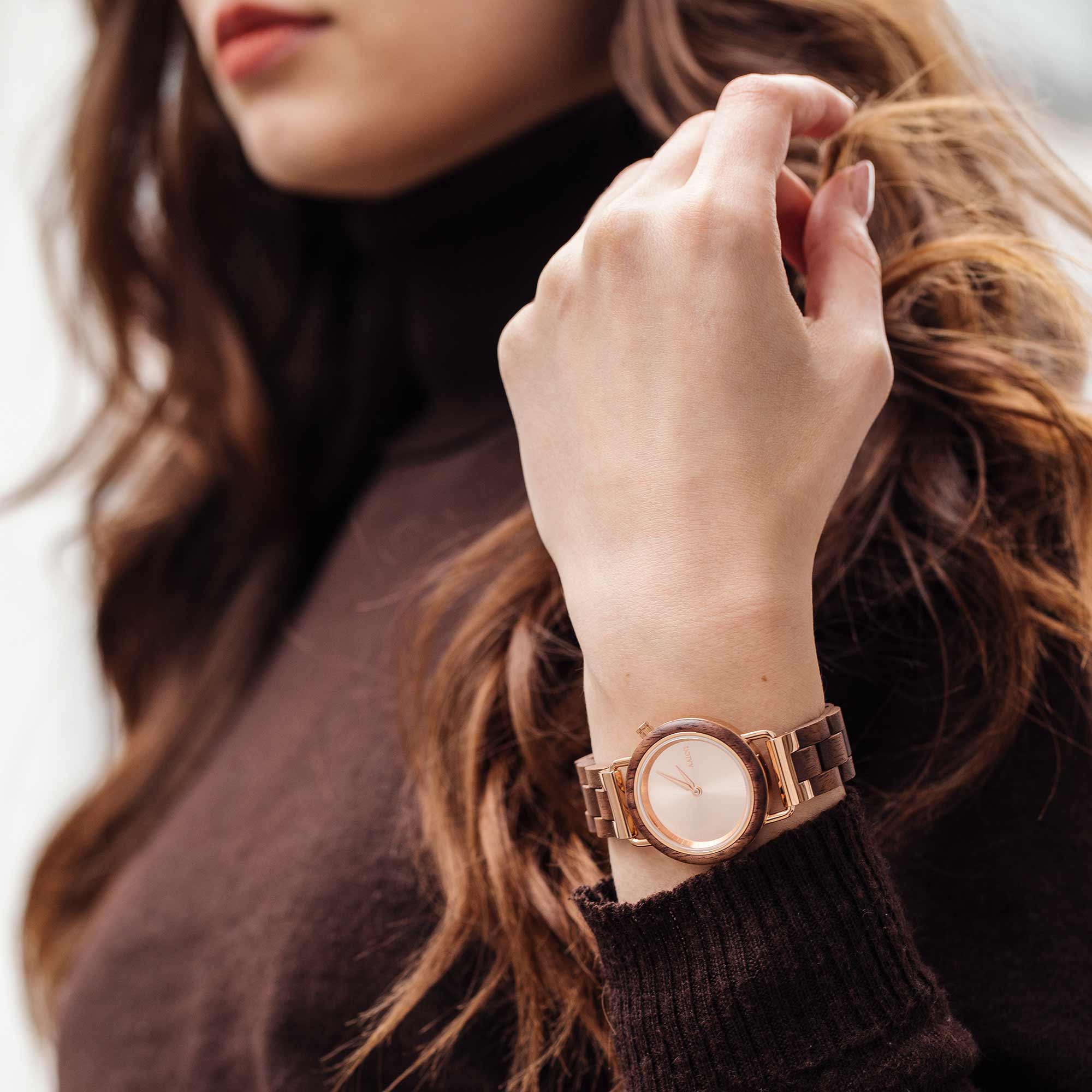 Saga - Walnut Watches Aarni