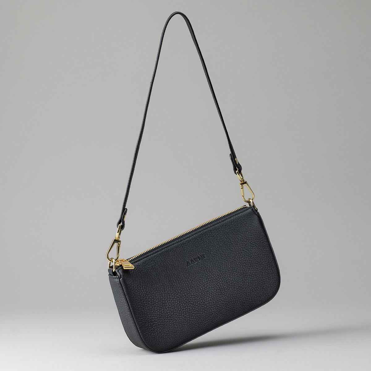 Sola Handbag (Black)