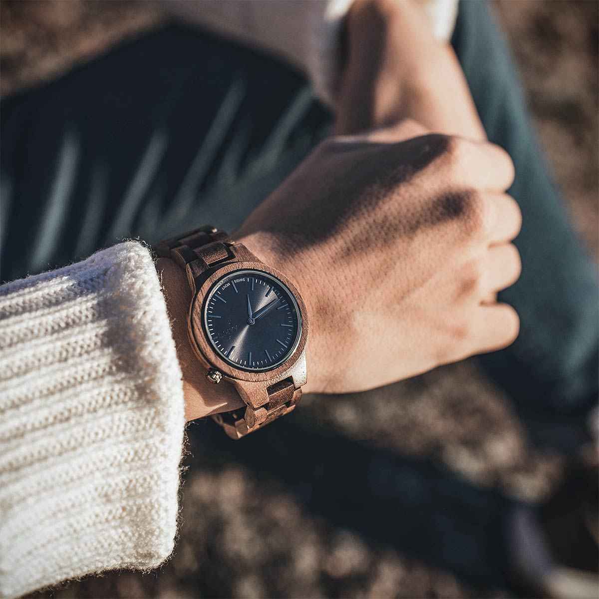 Vega - Walnut
