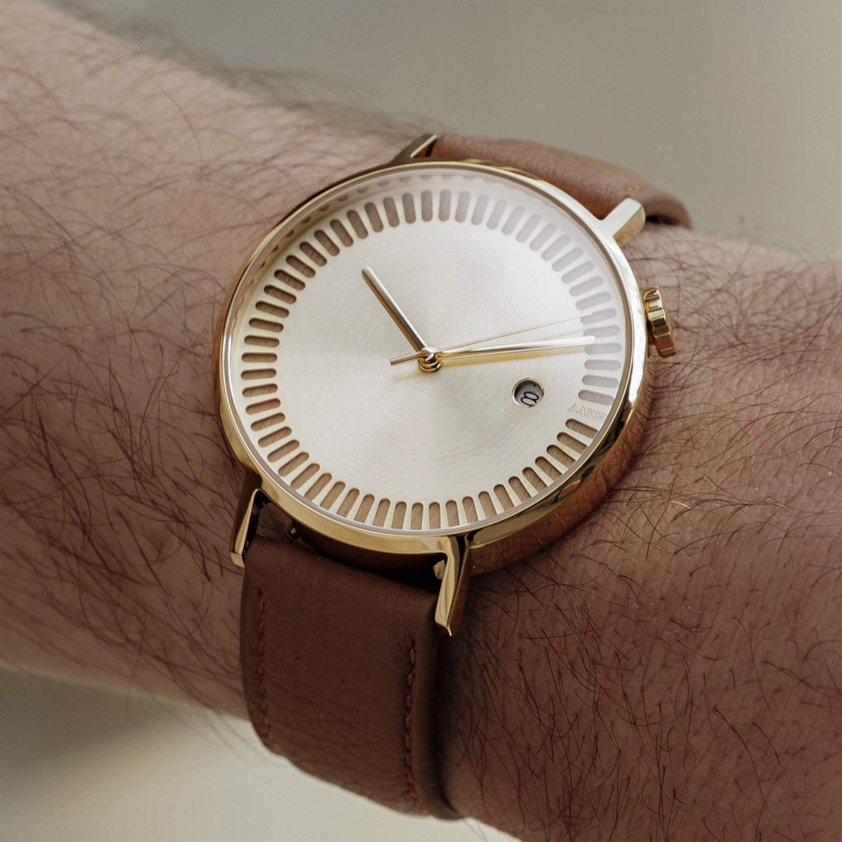 Mineral or Sapphire Glass – What is the Difference Between Watch Glasses? - AARNI