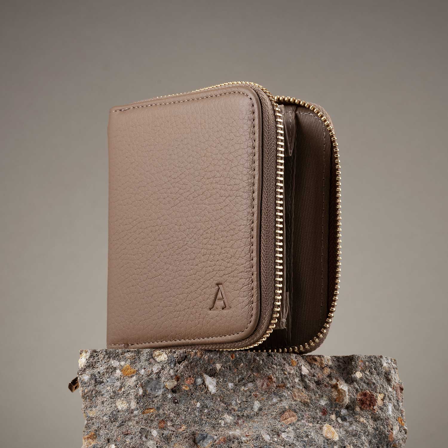 Hirvennahkainen Mini Clutch-lompakko (hiekka)