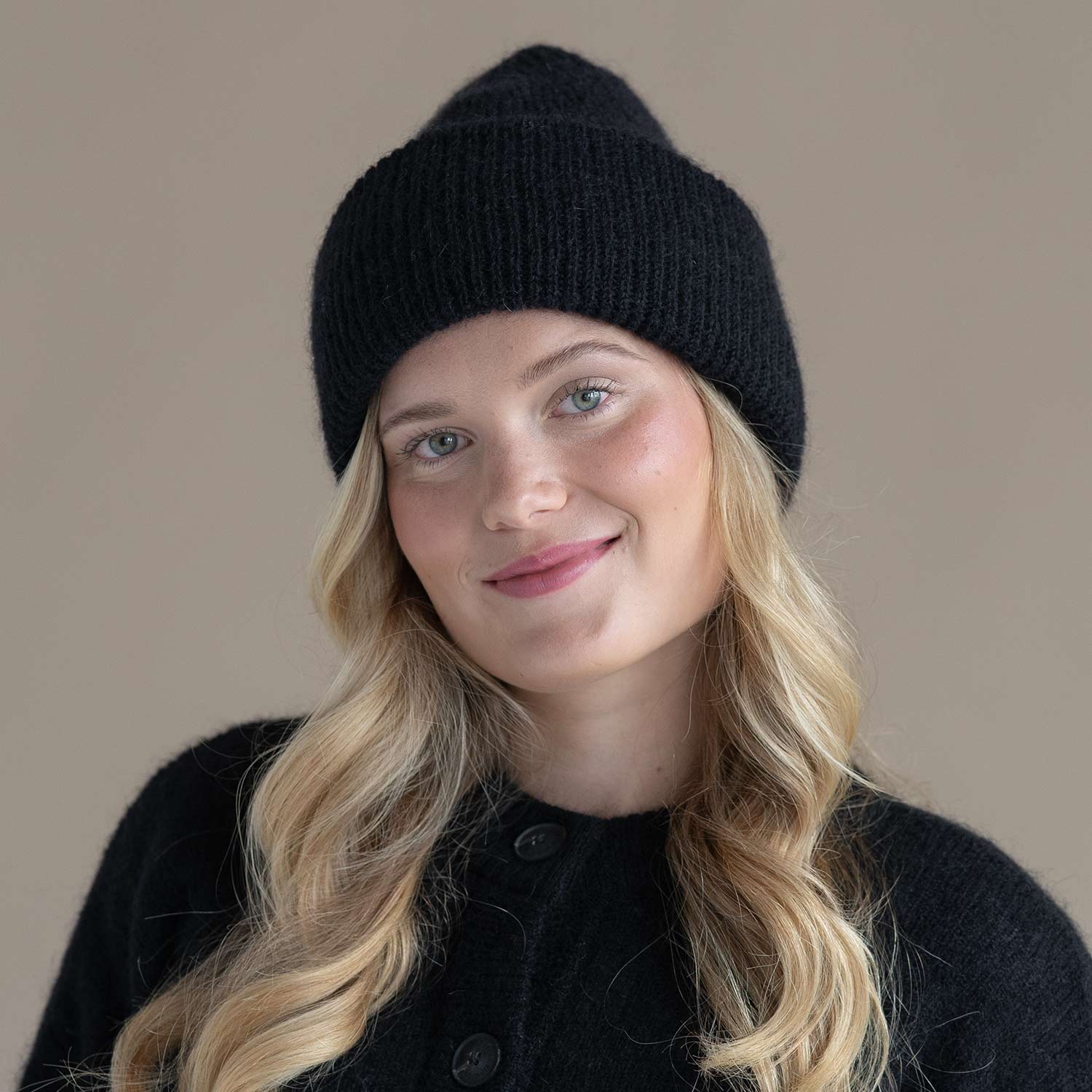 Mohair Beanie (Black)
